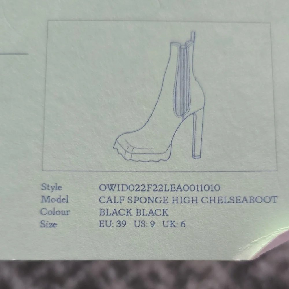 Off-White Black Heeled Boots with Modern Silhouette - Picture 8 of 8